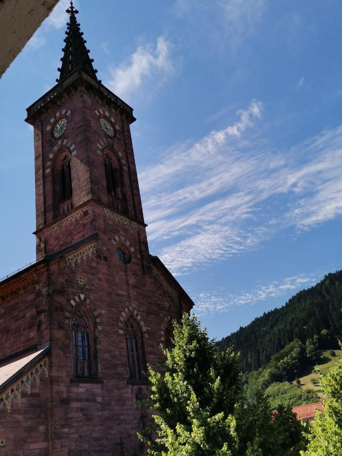 Hotel Gruener Baum - Hotel Im Murgtal, Schwarzwald Weisenbach Eksteriør billede