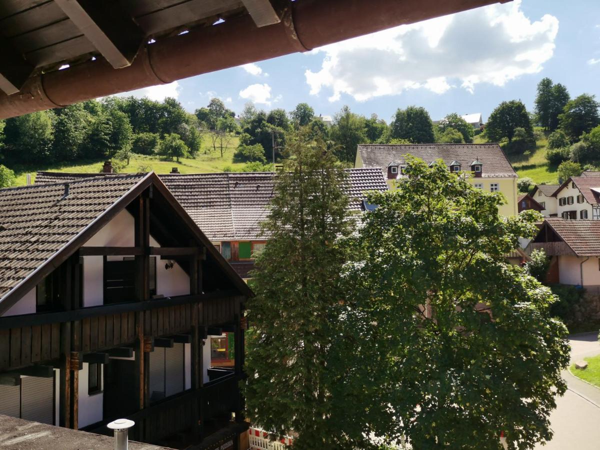 Hotel Gruener Baum - Hotel Im Murgtal, Schwarzwald Weisenbach Eksteriør billede