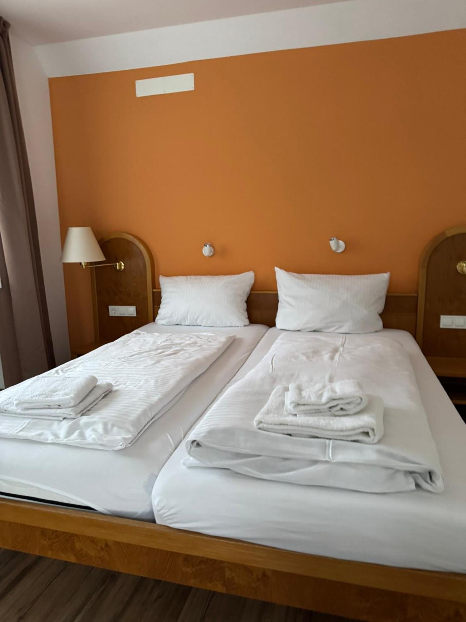 Hotel Gruener Baum - Hotel Im Murgtal, Schwarzwald Weisenbach Eksteriør billede