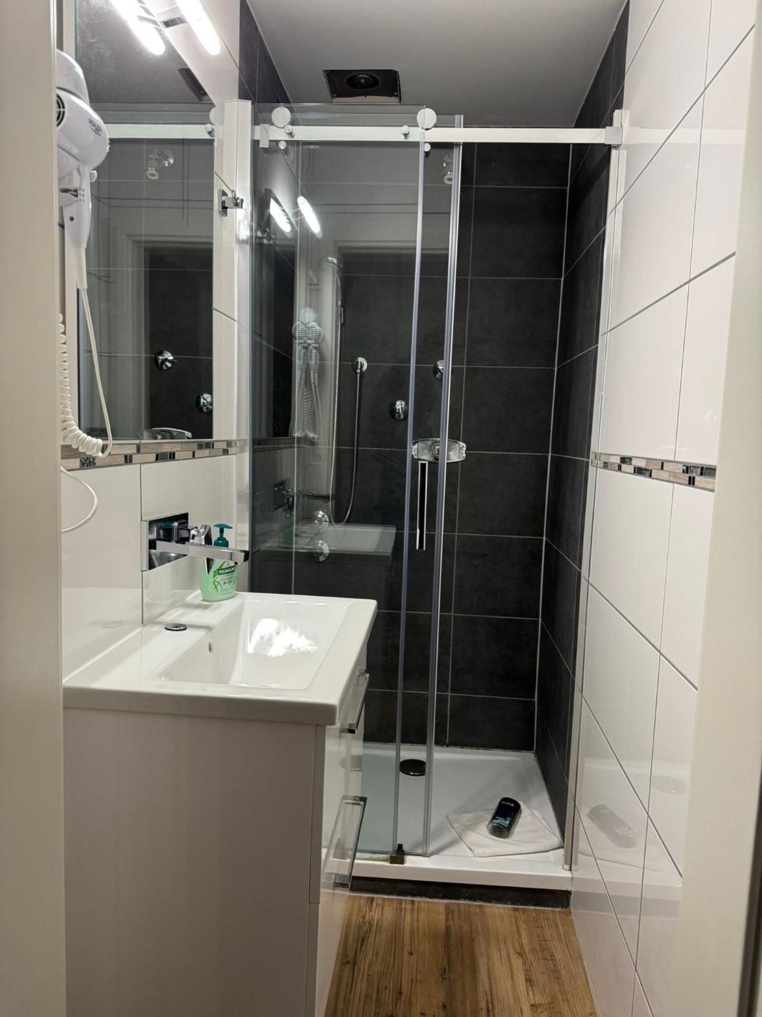 Hotel Gruener Baum - Hotel Im Murgtal, Schwarzwald Weisenbach Eksteriør billede