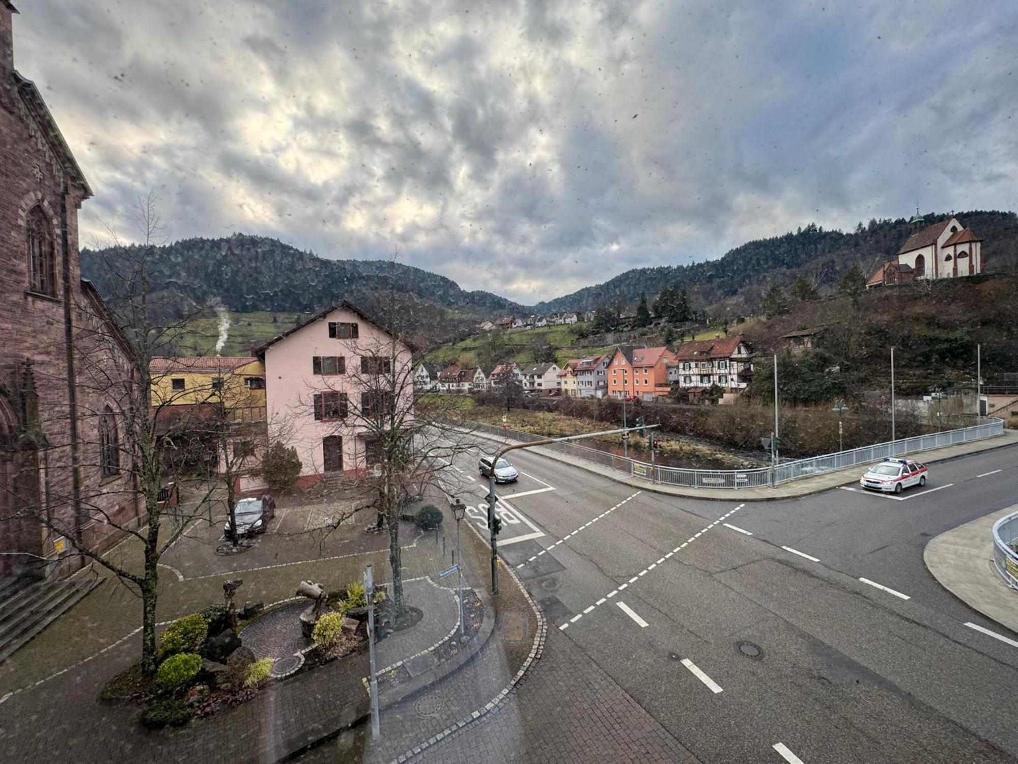 Hotel Gruener Baum - Hotel Im Murgtal, Schwarzwald Weisenbach Eksteriør billede